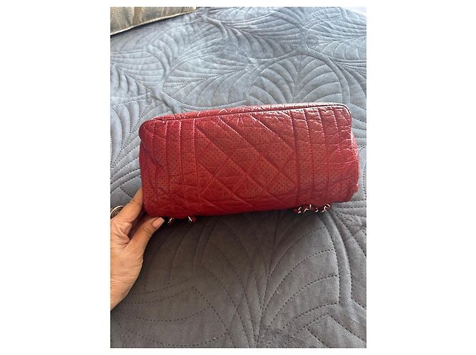 Borsa a patta Chanel in pelle traforata rossa - vista 12