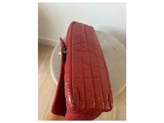 Borsa a patta Chanel in pelle traforata rossa - vista 4