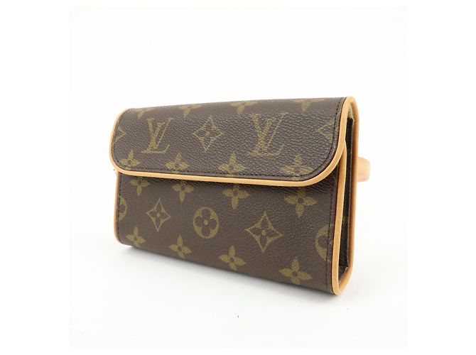 Louis Vuitton Florentine Waist Monogram Canvas Medium - vista 3