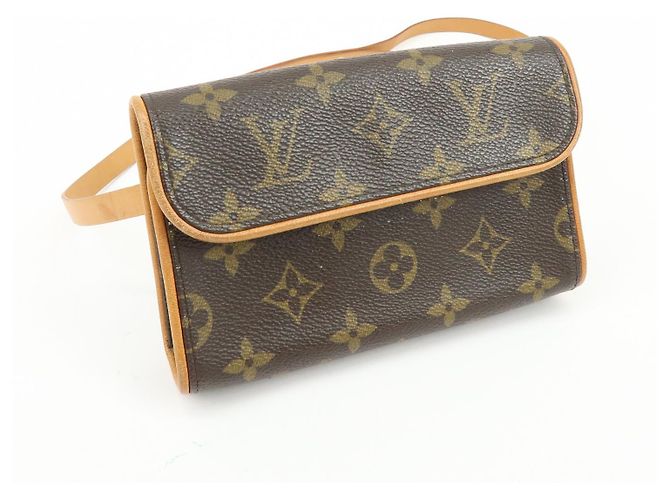 Louis Vuitton Florentine Waist Monogram Canvas Medium - vista 4