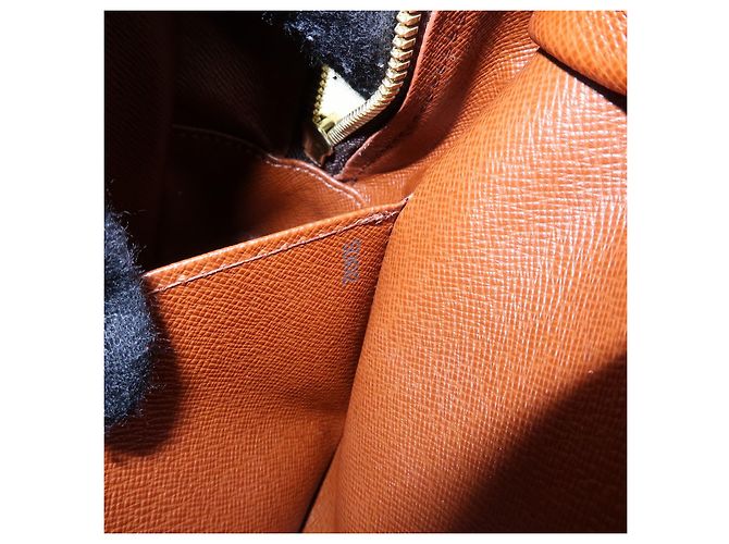 Cité Louis Vuitton Cite Monogram Canvas MM - vista 7