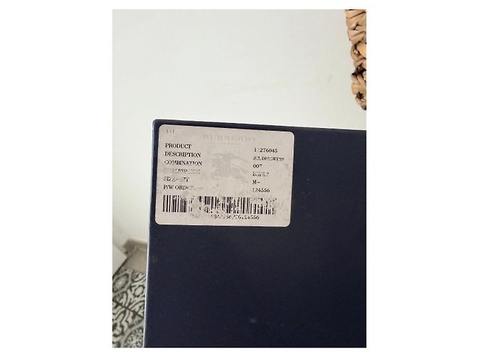 Burberry Gürtel aus blassrosa Leder mit Doppelring-Schnalle - Ansicht 3