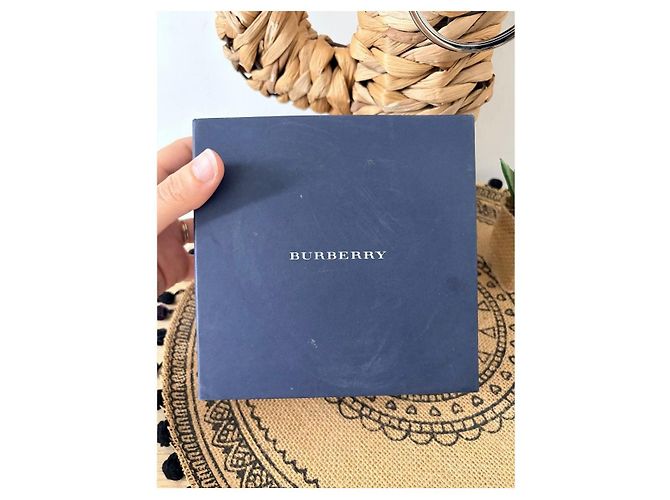 Burberry Gürtel aus blassrosa Leder mit Doppelring-Schnalle - Ansicht 7
