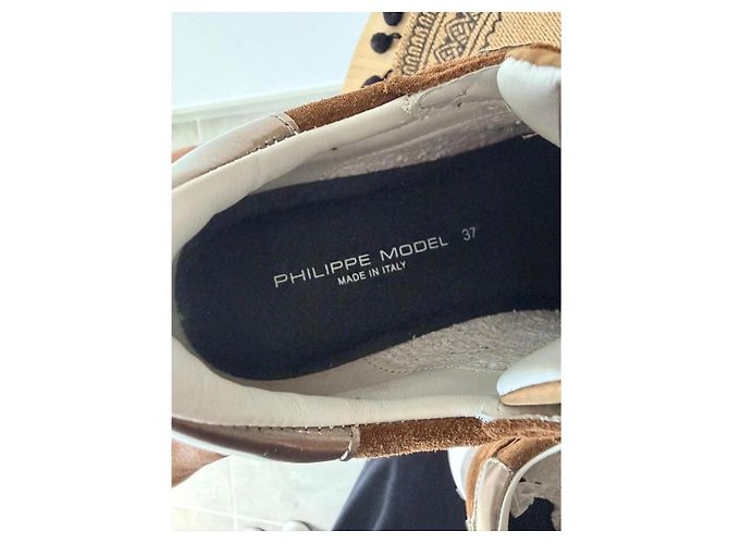 Philippe Model Sneaker aus braunem Wildleder - Ansicht 6