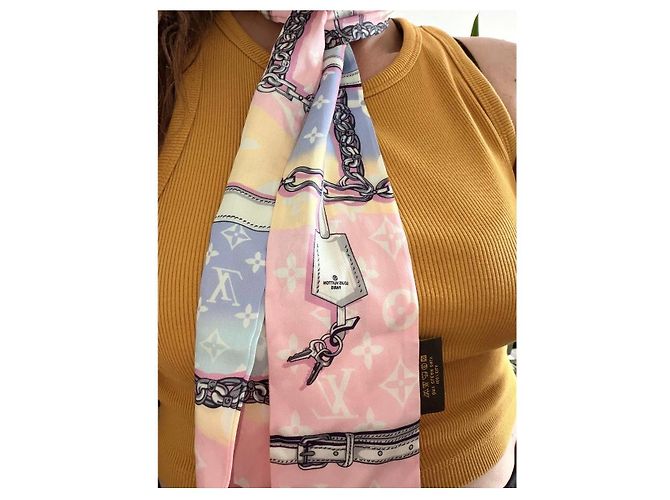 Bandana Louis Vuitton Monogram Pastel - vista 12