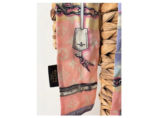 Bandana Louis Vuitton Monogram Pastel - vista 4
