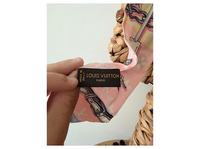 Bandana Louis Vuitton Monogram Pastel - vista 6