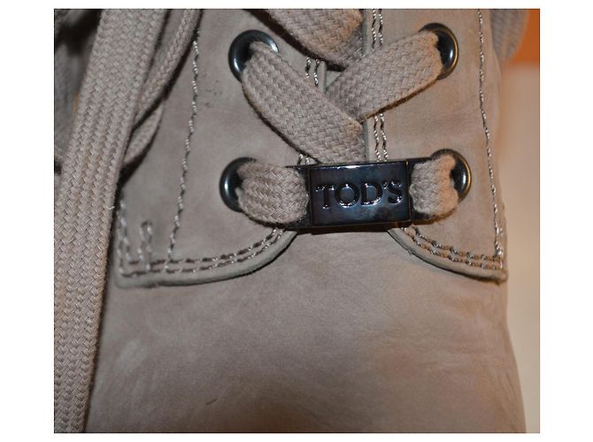 Tod's Botines de Piel Beige con Tacón - vista 4