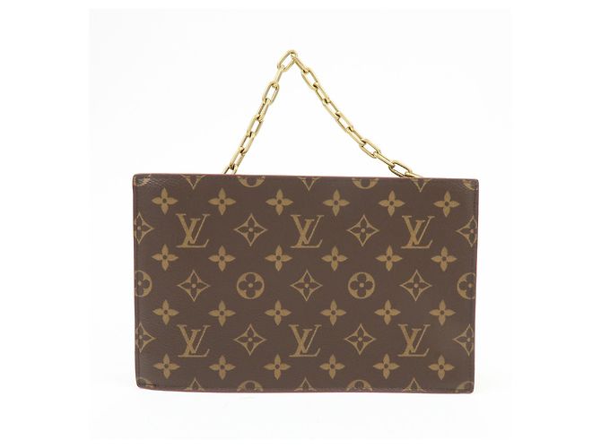 Louis Vuitton Legacy Chain Clutch Monogram Canvas - vista 2
