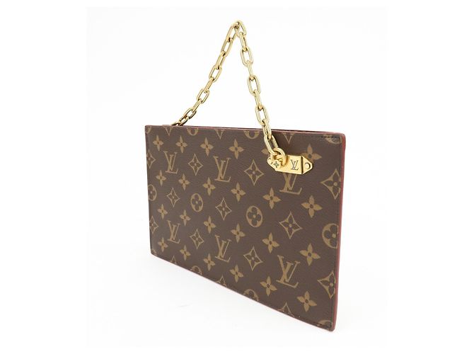 Louis Vuitton Legacy Chain Clutch Monogram Canvas - vista 3
