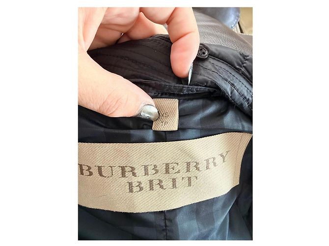Casaco acolchoado Burberry Brit em nylon preto com gola de pele - vista 11
