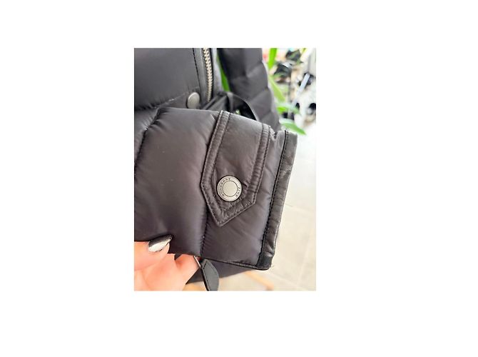 Casaco acolchoado Burberry Brit em nylon preto com gola de pele - vista 5