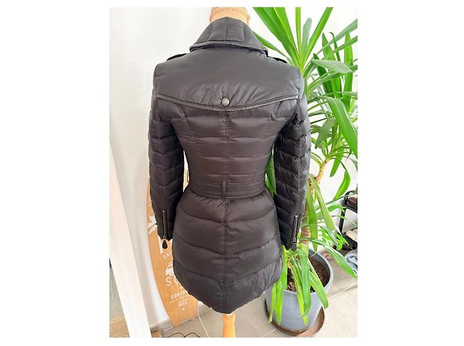 Casaco acolchoado Burberry Brit em nylon preto com gola de pele - vista 7