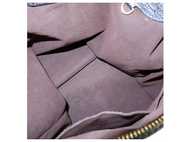 Louis Vuitton Selene Mahina Leather MM - vista 6