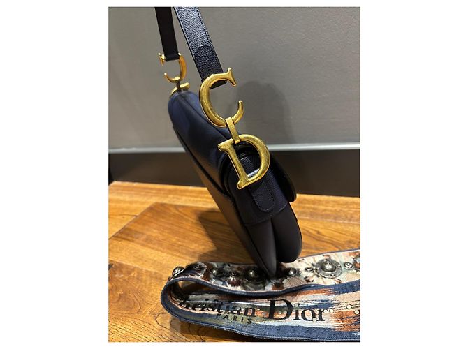 Borsa Saddle Christian Dior in pelle blu navy con tracolla ricamata - vista 3