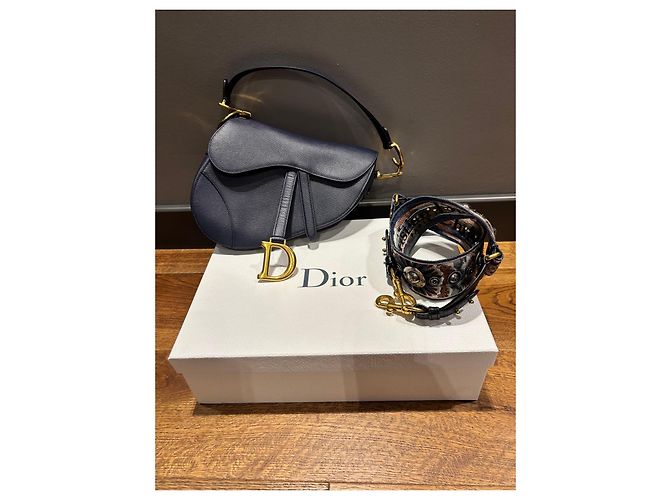 Borsa Saddle Christian Dior in pelle blu navy con tracolla ricamata - vista 9