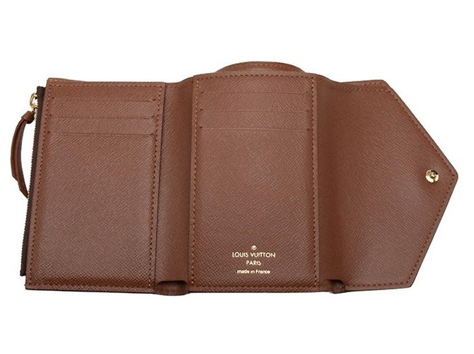 Louis Vuitton Monogram Portefeuille Victorine Tri-fold Wallet - vista 4