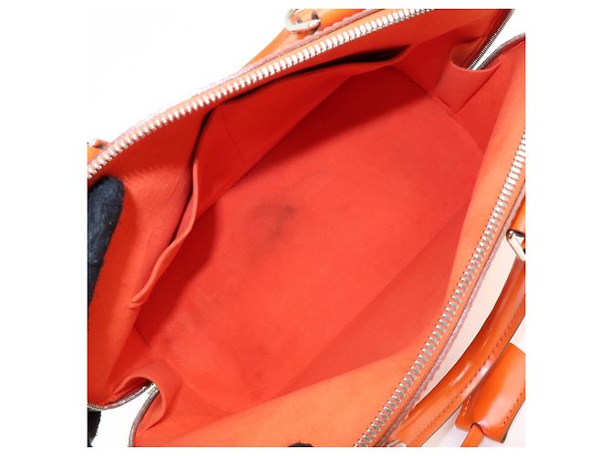 Louis Vuitton Alma Epi Leather PM - vista 5