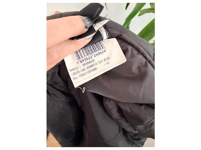Gabardina de nailon marrón de Prada - vista 12