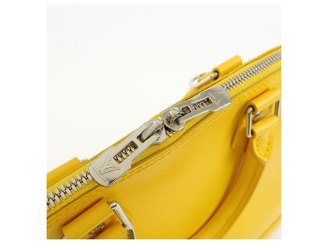 Borsa a mano Louis Vuitton Epi Alma PM in pelle Mimosa M40951 - vista 17