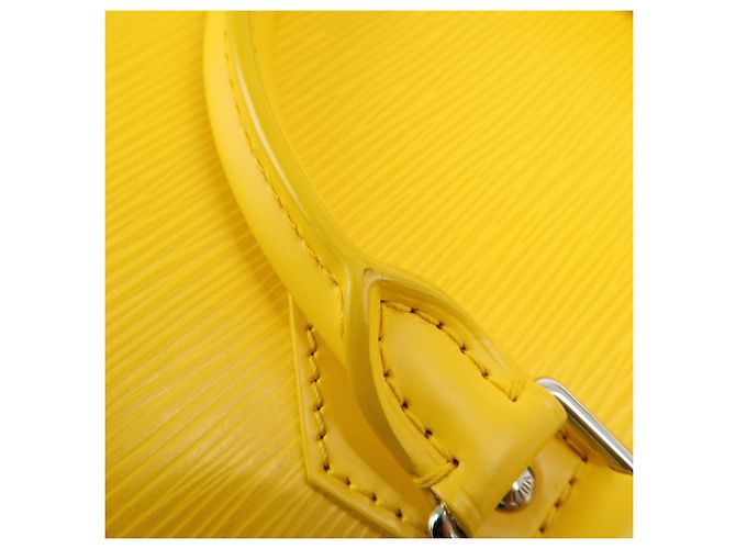 Borsa a mano Louis Vuitton Epi Alma PM in pelle Mimosa M40951 - vista 8