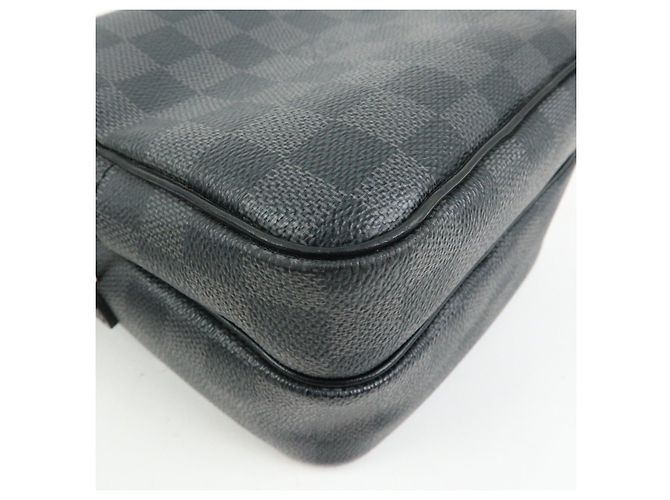 Louis Vuitton Damier Graphite Rem Shoulder Bag Black N41446 - vista 11