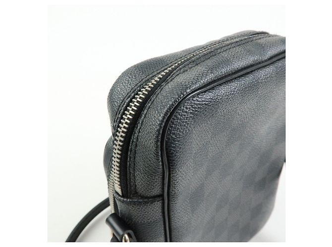 Louis Vuitton Damier Graphite Rem Shoulder Bag Black N41446 - vista 19