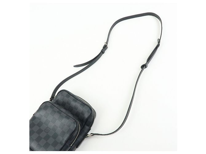 Louis Vuitton Damier Graphite Rem Shoulder Bag Black N41446 - vista 6
