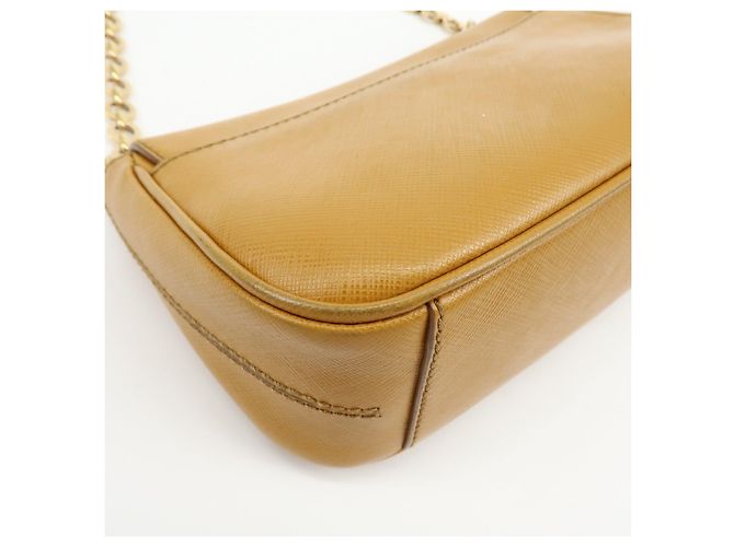 Salvatore Ferragamo Borsa a tracolla e spalla Ferragamo Gancini in pelle con catena Marrone chiaro - vista 10
