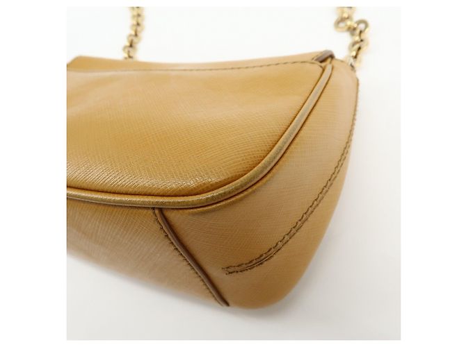 Salvatore Ferragamo Borsa a tracolla e spalla Ferragamo Gancini in pelle con catena Marrone chiaro - vista 11