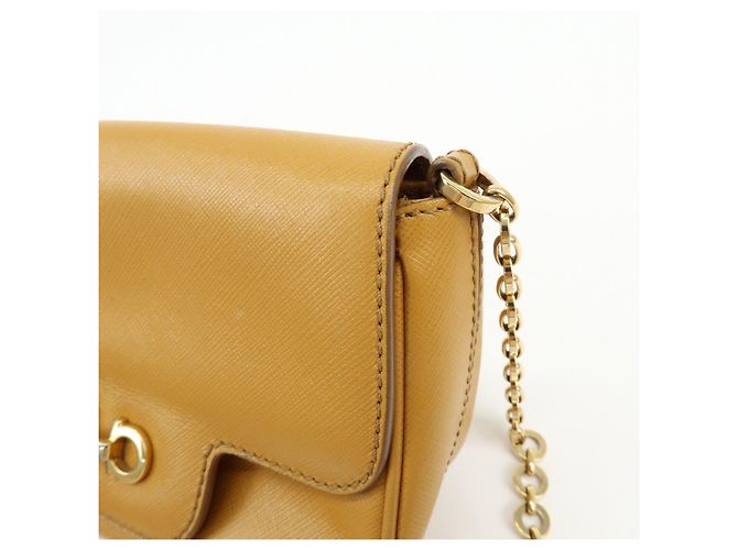 Salvatore Ferragamo Borsa a tracolla e spalla Ferragamo Gancini in pelle con catena Marrone chiaro - vista 12