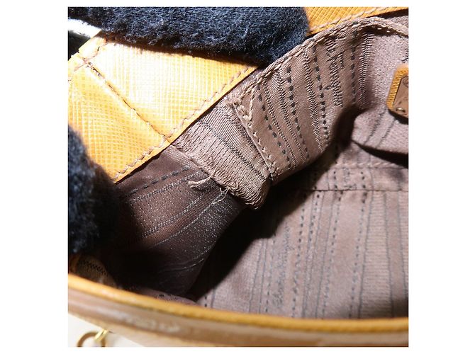 Salvatore Ferragamo Borsa a tracolla e spalla Ferragamo Gancini in pelle con catena Marrone chiaro - vista 22