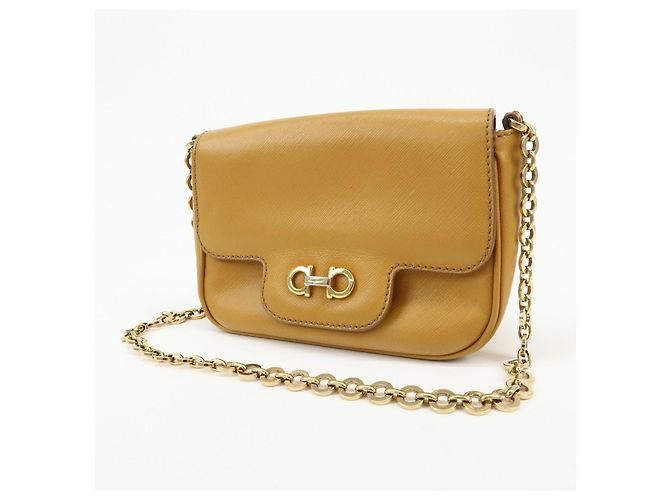 Salvatore Ferragamo Borsa a tracolla e spalla Ferragamo Gancini in pelle con catena Marrone chiaro - vista 3