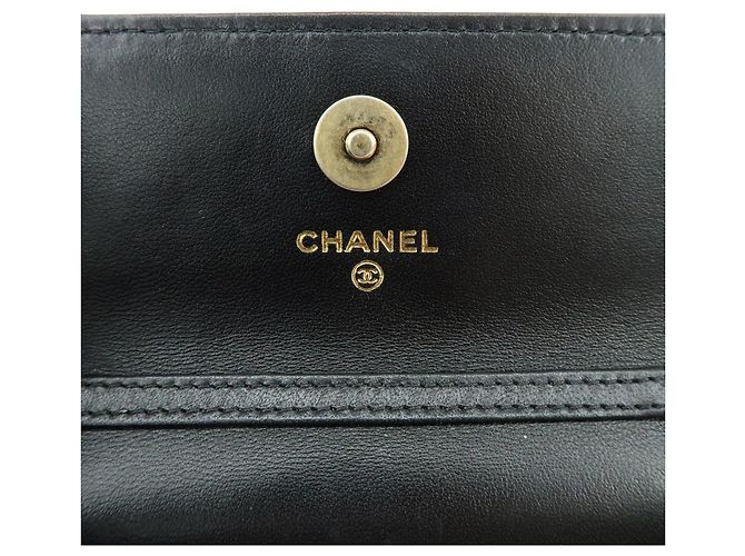 CHANEL Mini Borsa a Spalla con Catena in Pelle d'Agnello Matelassé Nero - vista 11