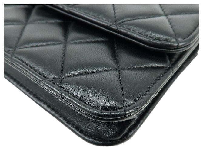 CHANEL Mini Borsa a Spalla con Catena in Pelle d'Agnello Matelassé Nero - vista 6
