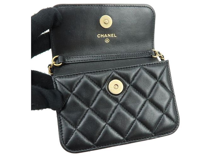 CHANEL Mini Borsa a Spalla con Catena in Pelle d'Agnello Matelassé Nero - vista 9