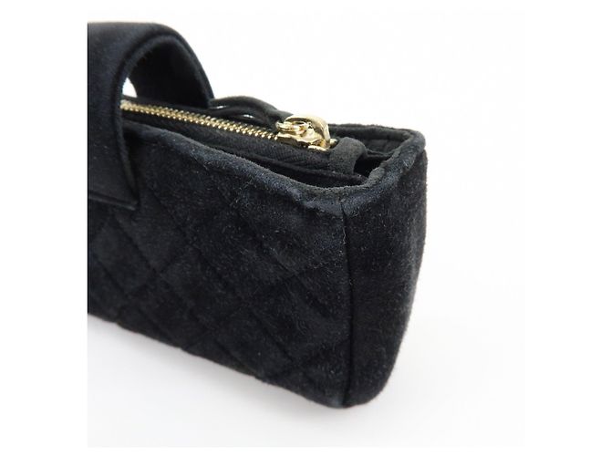 CHANEL Matelasse COCO Mark Beauty Case in camoscio Nero - vista 12