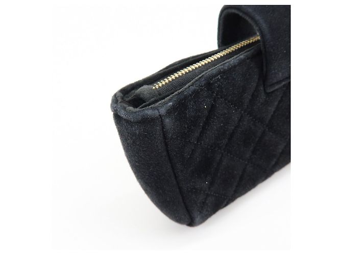 CHANEL Matelasse COCO Mark Beauty Case in camoscio Nero - vista 13