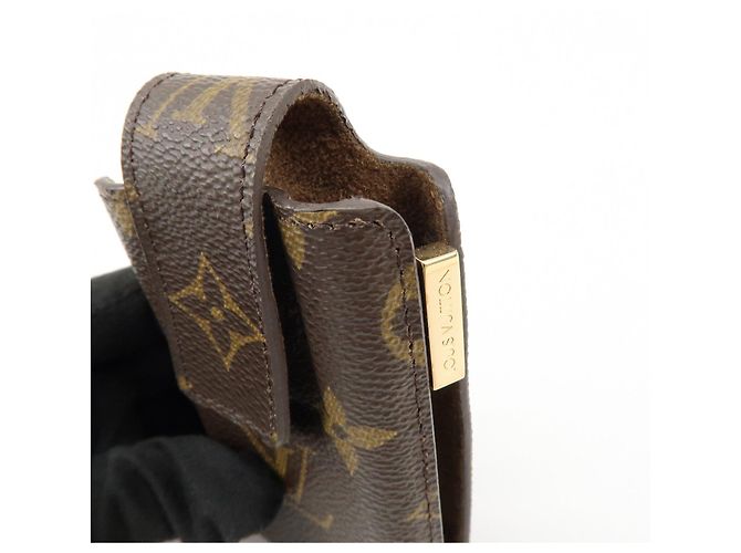 Louis Vuitton Monogram Etui Telephone International PM M63064 - vue 10