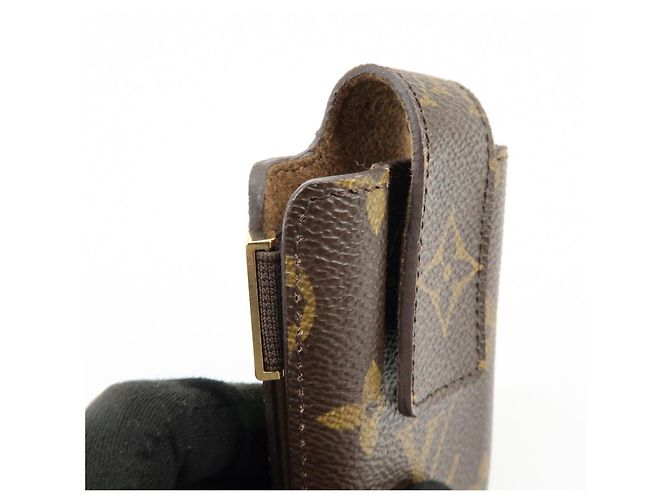 Louis Vuitton Monogram Etui Telephone International PM M63064 - vue 11