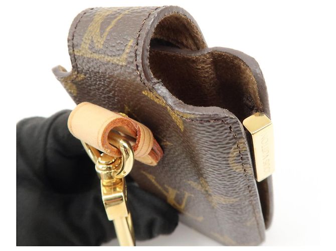 Louis Vuitton Monogram Etui Telephone International PM M63064 - vue 12