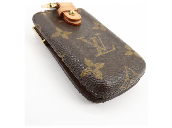 Louis Vuitton Monogram Etui Telephone International PM M63064 - vue 8