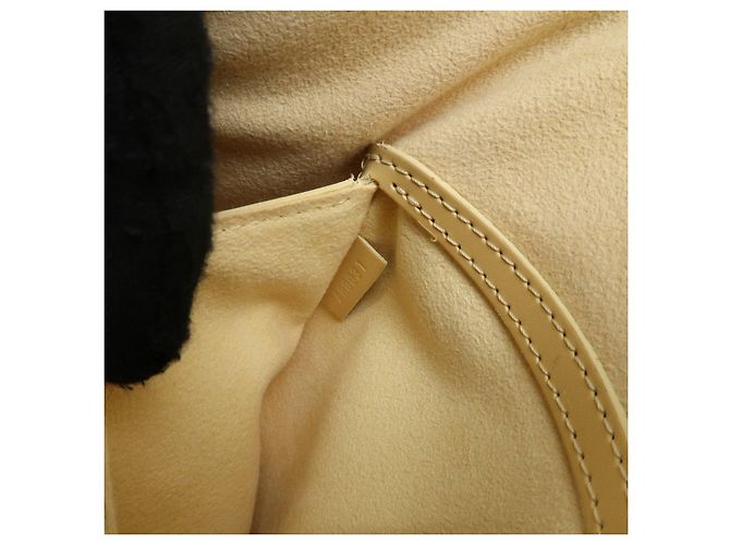 Louis Vuitton Alma Epi Leather Hand Bag Vanilla M5214A - vista 24