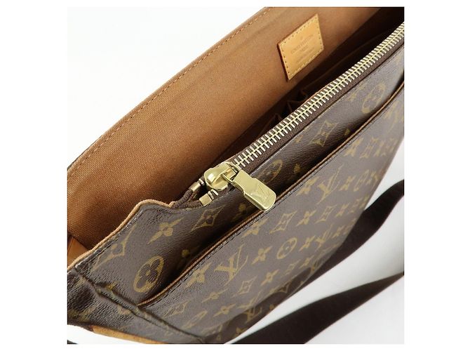 Louis Vuitton Monogram Messenger MM Beaubourg Crossbody Bag M97038 - vista 18