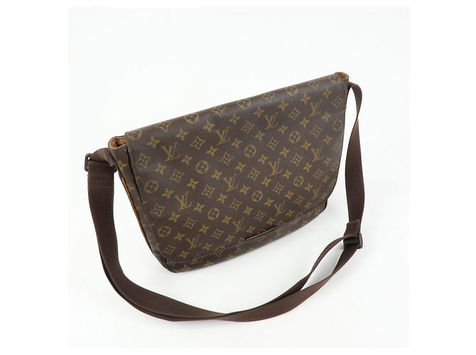 Louis Vuitton Monogram Messenger MM Beaubourg Crossbody Bag M97038 - vista 4