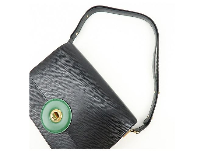 Borsa a tracolla Louis Vuitton Epi Free Run Noir Borneo Green M52414 - vista 6