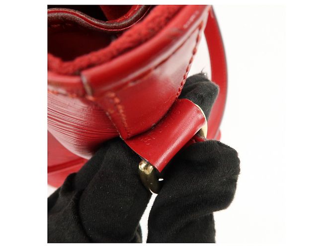 Borsa a tracolla Louis Vuitton Epi Petit Noe Castilian Red M44107 - vista 24