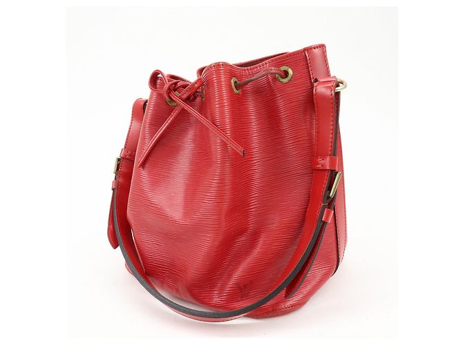 Borsa a tracolla Louis Vuitton Epi Petit Noe Castilian Red M44107 - vista 3