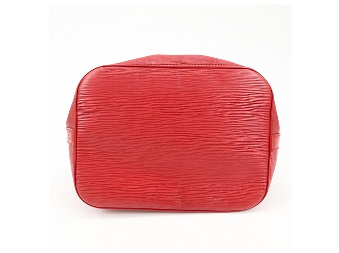Borsa a tracolla Louis Vuitton Epi Petit Noe Castilian Red M44107 - vista 5