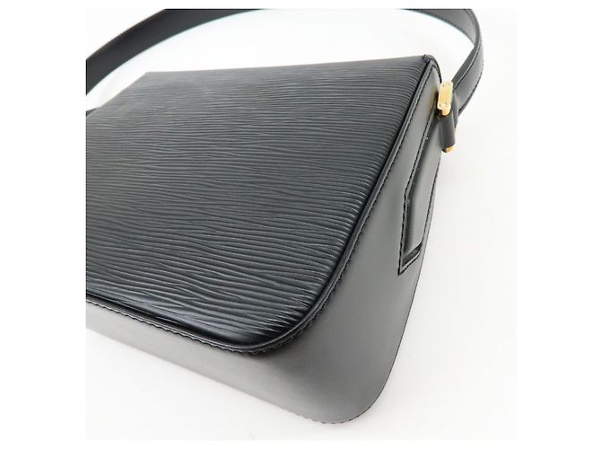Borsa a spalla e borsa a mano Louis Vuitton Epi Buci Noir M52202 - vista 13